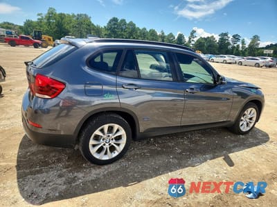 Trzecie zdjęcie samochodu z tyłu: 2014 BMW X1 XDRIVE28I VIN:WBAVL1C53EVR94368 - miniatura