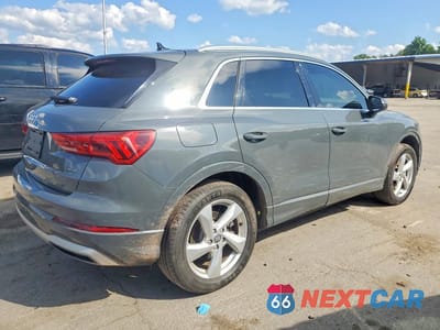 Trzecie zdjęcie samochodu z tyłu: 2020 AUDI Q3 PREMIUM VIN:WA1AECF38L1074106 - miniatura