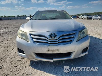 Piąte zdjęcie samochodu w środku: 2010 TOYOTA CAMRY BASE VIN:4T4BF3EK0AR056616 - miniatura