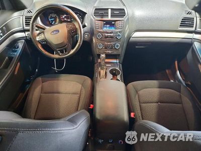 Zdjęcie 8 z 13 samochodu: 2017 FORD EXPLORER XLT VIN:1FM5K8D80HGA96984 - miniatura