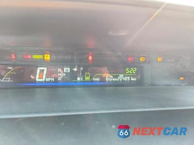 Zdjęcie 9 z 14 samochodu: 2013 TOYOTA PRIUS V TWO VIN:JTDZN3EU6D3265919 - miniatura