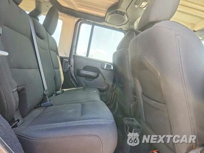 Zdjęcie 10 z 12 samochodu: 2018 JEEP WRANGLER UNLIMITED SPORT VIN:1C4HJXDG9JW138926 - miniatura