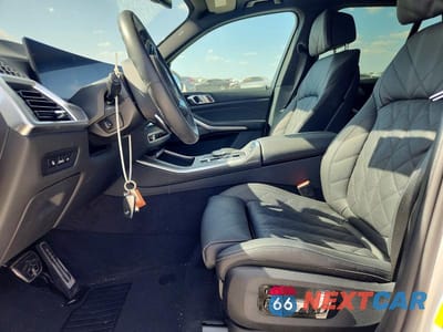 Zdjęcie 7 z 14 samochodu: 2025 BMW X5 XDRIVE50E VIN:5UX43EU02S9Y24174 - miniatura