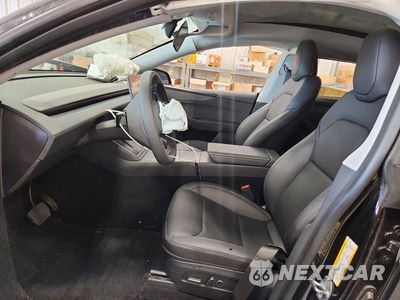 Zdjęcie 7 z 13 samochodu: 2026 TESLA MODEL Y VIN:7SAYGDEE9TF450409 - miniatura
