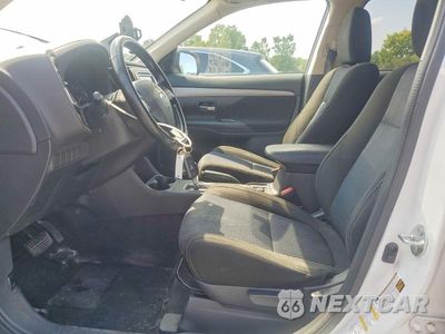 Zdjęcie 7 z 13 samochodu: 2016 MITSUBISHI OUTLANDER SE VIN:JA4AZ3A34GZ039923 - miniatura