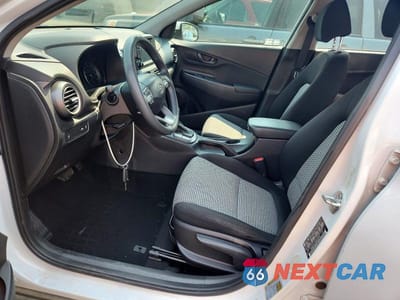 Zdjęcie 7 z 12 samochodu: 2021 HYUNDAI KONA SE VIN:KM8K1CAAXMU702772 - miniatura