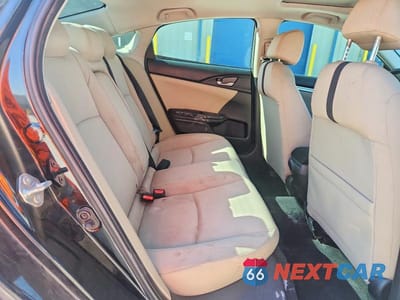 Zdjęcie 10 z 12 samochodu: 2018 HONDA CIVIC EX VIN:2HGFC2F73JH602195 - miniatura