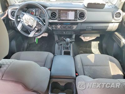 Zdjęcie 8 z 12 samochodu: 2023 TOYOTA TACOMA SR5 V6 VIN:3TMCZ5AN7PM548983 - miniatura