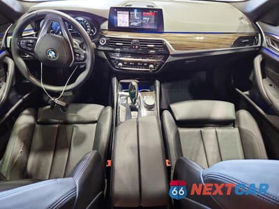 Zdjęcie 8 z 12 samochodu: 2019 BMW 530E VIN:WBAJA9C52KB393372 - miniatura