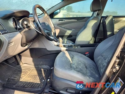 Zdjęcie 7 z 12 samochodu: 2014 HYUNDAI SONATA HYBRID VIN:KMHEC4A42EA102306 - miniatura