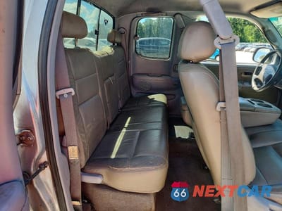 Zdjęcie 10 z 12 samochodu: 2000 TOYOTA TUNDRA SR5 VIN:5TBRT3411YS060535 - miniatura