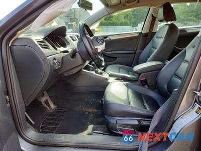 Zdjęcie 7 z 13 samochodu: 2017 VOLKSWAGEN JETTA SE VIN:3VWDB7AJ0HM315818 - miniatura