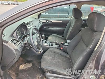 Zdjęcie 7 z 13 samochodu: 2018 NISSAN SENTRA S VIN:3N1AB7AP1JY284218 - miniatura