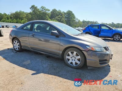 Czwarte zdjęcie samochodu z boku: 2009 HONDA CIVIC LX VIN:2HGFG126X9H541662 - miniatura