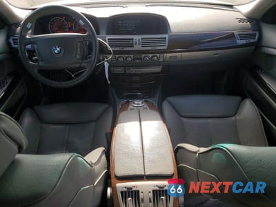 Zdjęcie 8 z 12 samochodu: 2006 BMW 750 LI VIN:WBAHN83506DT59566 - miniatura