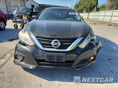 Piąte zdjęcie samochodu w środku: 2018 NISSAN ALTIMA 2.5 SV VIN:1N4AL3AP7JC271815 - miniatura