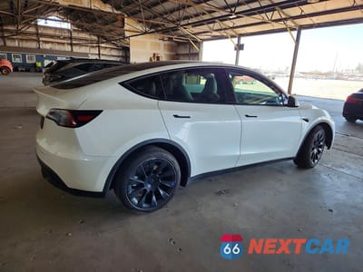 Trzecie zdjęcie samochodu z tyłu: 2022 TESLA MODEL Y VIN:7SAYGDEE1NF367429 - miniatura