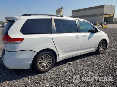 Trzecie zdjęcie samochodu z tyłu: 2013 TOYOTA SIENNA XLE 8-PASSENGER VIN:5TDYK3DC4DS387917 - miniatura