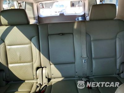 Zdjęcie 10 z 13 samochodu: 2016 CHEVROLET SUBURBAN VIN:1GNSKJKC7GR398594 - miniatura