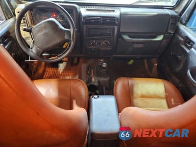 Zdjęcie 8 z 12 samochodu: 2002 JEEP WRANGLER / TJ X VIN:1J4FA39S82P745127 - miniatura