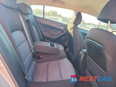 Zdjęcie 10 z 12 samochodu: 2016 KIA FORTE5 LX VIN:KNAFK5A89G5621575 - miniatura
