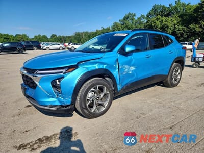 2025 CHEVROLET TRAX 1LT KL77LHEP2SC269268 - główne zdjęcie licytacji z USA - miniatura