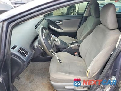 Zdjęcie 7 z 12 samochodu: 2015 TOYOTA PRIUS TWO VIN:JTDKN3DU8F0422194 - miniatura