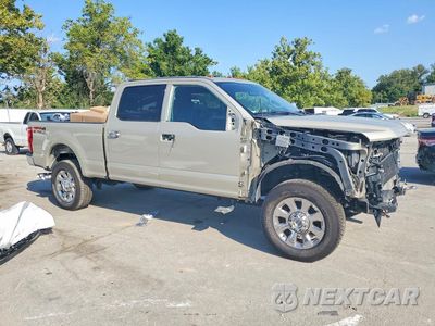 Czwarte zdjęcie samochodu z boku: 2018 FORD F350 SUPER DUTY VIN:1FT8W3BT3JEB29008 - miniatura