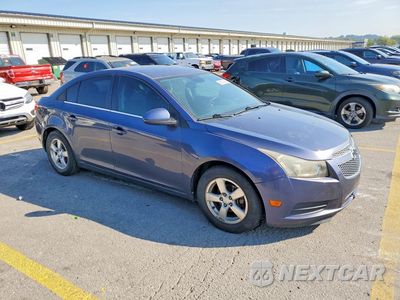 Czwarte zdjęcie samochodu z boku: 2014 CHEVROLET CRUZE LT VIN:1G1PC5SB8E7253592 - miniatura