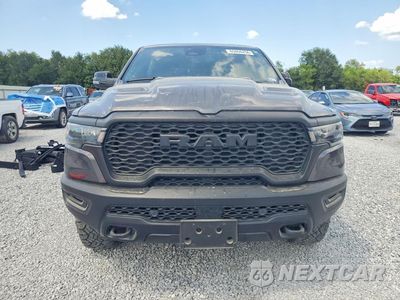 Piąte zdjęcie samochodu w środku: 2025 RAM 1500 REBEL VIN:1C6SRFLPXSN698575 - miniatura