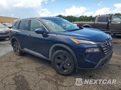 Czwarte zdjęcie samochodu z boku: 2026 NISSAN ROGUE SV VIN:5N1BT3BA3TC775916 - miniatura