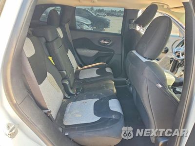 Zdjęcie 11 z 13 samochodu: 2014 JEEP CHEROKEE VIN:1C4PJLAB6EW181073 - miniatura