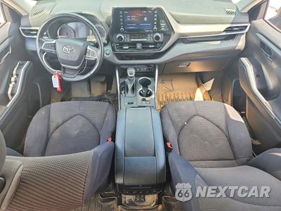 Zdjęcie 8 z 13 samochodu: 2022 TOYOTA HIGHLANDER LE VIN:5TDZZRAH5NS544469 - miniatura