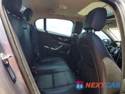 Zdjęcie 10 z 12 samochodu: 2020 JAGUAR XE S VIN:SAJAJ4FX8LCP56659 - miniatura