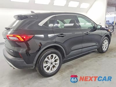 Trzecie zdjęcie samochodu z tyłu: 2023 FORD ESCAPE ACTIVE VIN:1FMCU9GN9PUA34122 - miniatura