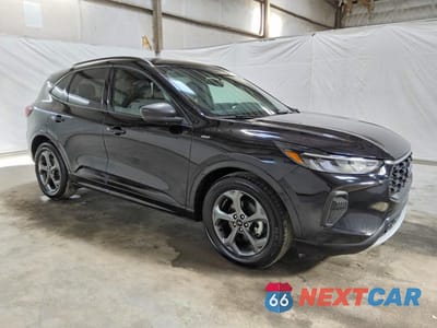 Czwarte zdjęcie samochodu z boku: 2024 FORD ESCAPE ST LINE VIN:1FMCU0MN5RUA44830 - miniatura