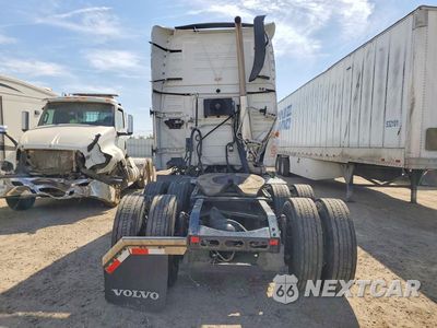 Zdjęcie 6 z 13 samochodu: 2021 VOLVO VNL SEMI TRUCK VIN:4V4NC9EH3MN275018 - miniatura
