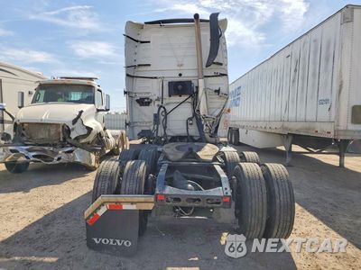 Zdjęcie 6 z 13 samochodu: 2021 VOLVO VNL SEMI TRUCK VIN:4V4NC9EH3MN275018 - miniatura