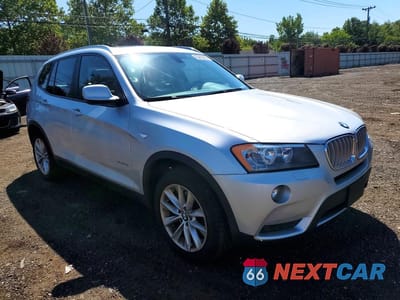 Czwarte zdjęcie samochodu z boku: 2014 BMW X3 XDRIVE28I VIN:5UXWX9C50E0D35625 - miniatura