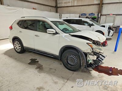 Czwarte zdjęcie samochodu z boku: 2017 NISSAN ROGUE S VIN:5N1AT2MT1HC840435 - miniatura