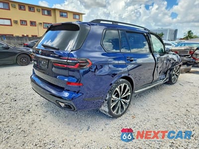 Trzecie zdjęcie samochodu z tyłu: 2024 BMW X7 XDRIVE40I VIN:5UX23EM05R9T29193 - miniatura