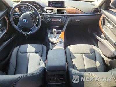 Zdjęcie 8 z 13 samochodu: 2014 BMW 320 I XDRIVE VIN:WBA3C3C55EP661547 - miniatura