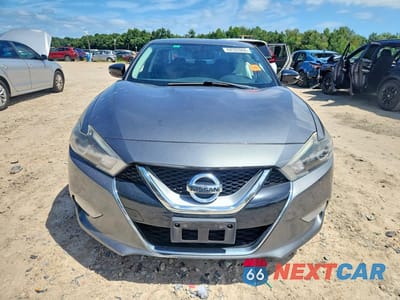 Piąte zdjęcie samochodu w środku: 2017 NISSAN MAXIMA 3.5 SR VIN:1N4AA6AP9HC438287 - miniatura