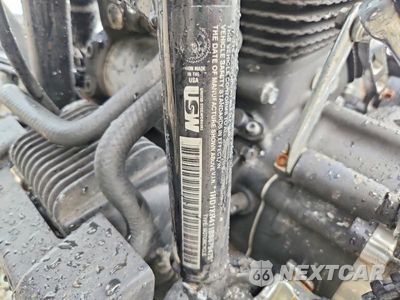 Zdjęcie 8 z 8 samochodu: 2011 HARLEY-DAVIDSON FLTRX VIN:1HD1KH411BB679475 - miniatura