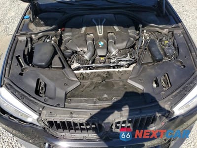Zdjęcie 11 z 12 samochodu: 2018 BMW M550XI VIN:WBAJB9C53JB035077 - miniatura