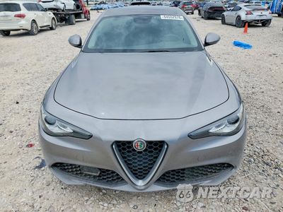 Piąte zdjęcie samochodu w środku: 2019 ALFA ROMEO GIULIA VIN:ZARFAMAN0K7598020 - miniatura