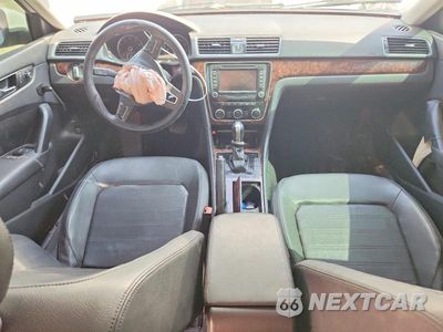 Zdjęcie 8 z 12 samochodu: 2012 VOLKSWAGEN PASSAT SEL VIN:1VWCP7A33CC097480 - miniatura