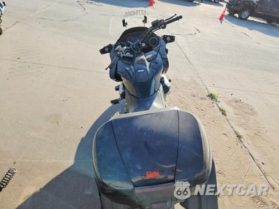 Zdjęcie 6 z 9 samochodu: 2014 HONDA CTX1300 A VIN:JH2SC7457EK000434 - miniatura