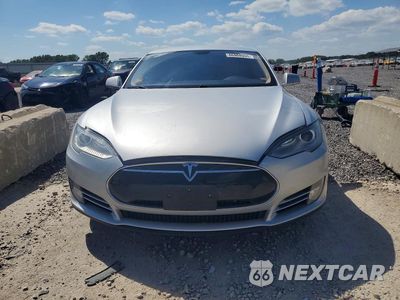 Piąte zdjęcie samochodu w środku: 2013 TESLA MODEL S VIN:5YJSA1CN5DFP05337 - miniatura