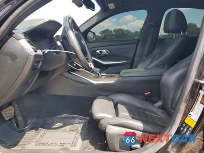 Zdjęcie 7 z 12 samochodu: 2019 BMW 330XI VIN:3MW5R7J5XK8B02698 - miniatura
